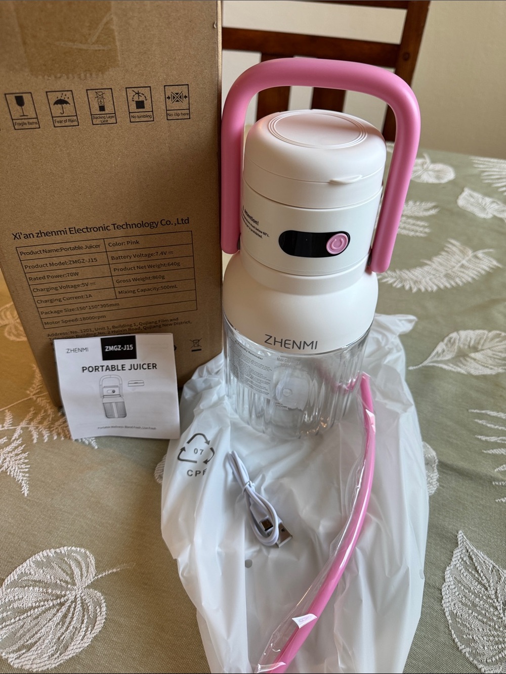 Pink Portable Juicer - Compact Personal Blender